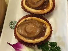 鲍鱼鸡粒酥-添好运点心专门店(百老汇店)