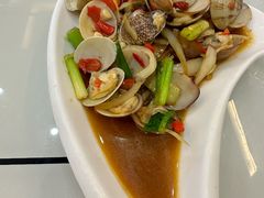 -覃记海鲜美食餐厅