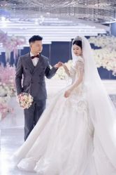 -莫兰迪婚纱摄影