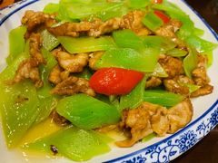 青笋木耳炒肉片-奥山雅阁酒店·中餐厅