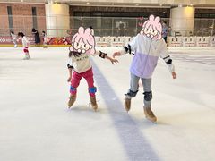 -冰纷万象滑冰场(二七万象城店)