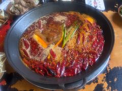 -黄潇洒老火锅(九眼桥宏济巷店)