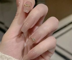 -秀色美甲美睫纹绣护肤