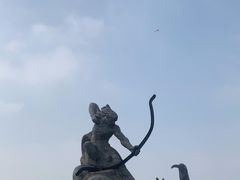 -巴陵广场