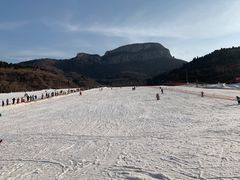 -济南卧虎山滑雪场