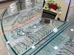 -罗创丹阳眼镜(童卫路店)