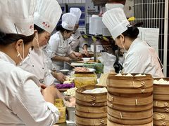 -馋三尺蟹粉小笼(人民广场店)