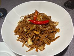 黑猪肉炒笋衣-秀儿四九城·新京菜(亚运村鸟巢店)