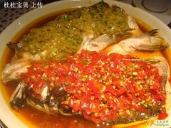 鸳鸯鱼头王-望湘园·湖南菜(宏伊店)