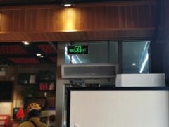 -管氏翅吧(护国寺店)