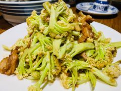 -方国老头包子·39年威海本地老字号•小船海鲜疙瘩汤