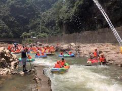 -安吉龙王山峡谷漂流