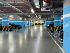 -白玉兰广场停车场