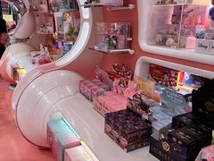 -名创优品(南京东路670号店)