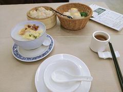 灌汤小笼包-四海酒家生态粤菜