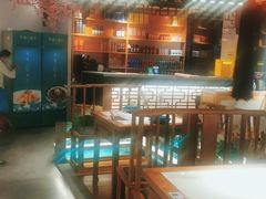 -荷塘秋月·本帮江浙菜(国权路店)