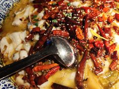 -桂二老坛酸菜鱼(三街两巷店)