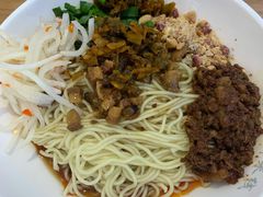 -力香园猪脚米线(金星店)