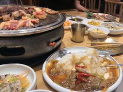 -青瓦餐厅·生鱼片·韩园烤肉(西塔店)