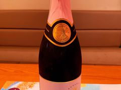 气泡葡萄汁-HELLO MUSAE 拾光缪斯餐厅·纯正希腊风味(苏州中心店)