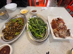 -东方之猪四更烤乳猪(金垦总店)