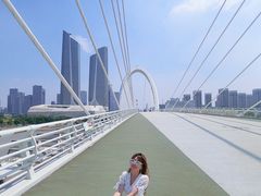 -南京眼步行桥