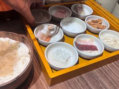-良米山·云南野生菌过桥米线(上海首店)