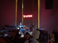 -TZ House音乐现场(来福士中心店)