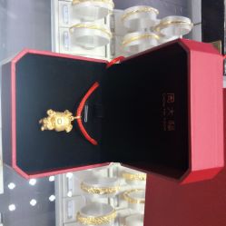 -周大福 CHOW TAI FOOK(新世界百货崇文店)