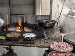 -正宗杨记普洱酸醋米线(总店)