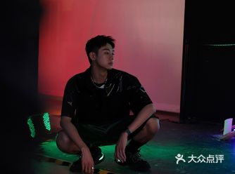 深圳新展｜分清虚拟与现实一场自我救赎「空体新媒体」