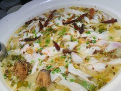 老坛酸菜酸菜鲈鱼-江渔儿酸菜鱼(东山店)