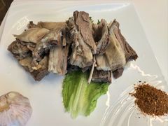 -梨苑林卡金陵山水酒店