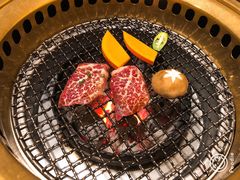 -山川小町·极番烧肉(新地假日广场店)