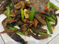 小炒富硒鹿茸菇-钟记陕南菜·煎锅鱼(红专南路店)