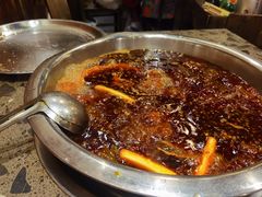 红汤锅-肖肖酸萝卜鱼火锅(总店)