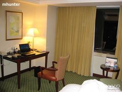 另一个角度的书桌-上海明天广场JW万豪酒店