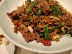 酸萝卜炒牛肉-江城小馆陕南妈妈菜·全球旅行餐厅(钟楼店)