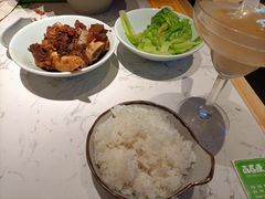 -百春原湖南牛肉粉(百联世纪店)