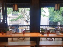 -猫的天空之城概念书店(杭州南宋御街店)