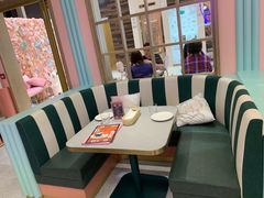 卡座-Dazzling Cafe 蜜糖吐司专卖店