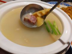 咸排春笋煲-老头儿油爆虾·知味杭州(爱琴海购物中心)