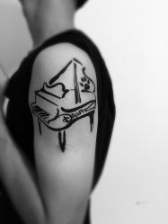 手臂-怪咖纹身刺青