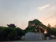 -巴陵广场