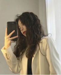 -BULB STUDIO 巴柏明星发型工作室