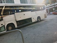 -东荟城名店仓