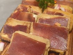 石屏包浆豆腐配宣威老火腿-甘思咪哚·云南艺术餐厅(天河广百店)