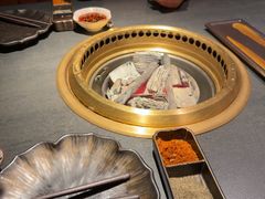-铭牛烧肉·和牛海鲜自助(高新月牙湖店)