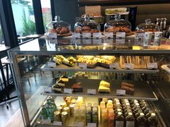 面包甜点陈列柜-DECAMERON十日谈(卓悦汇店)
