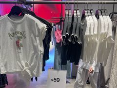 -URBAN REVIVO(欢乐海岸购物中心店)